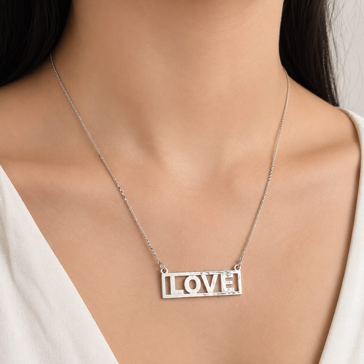 Colar LOVE